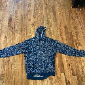 Lulu lemon sweatshirt size large never worn perfect condition